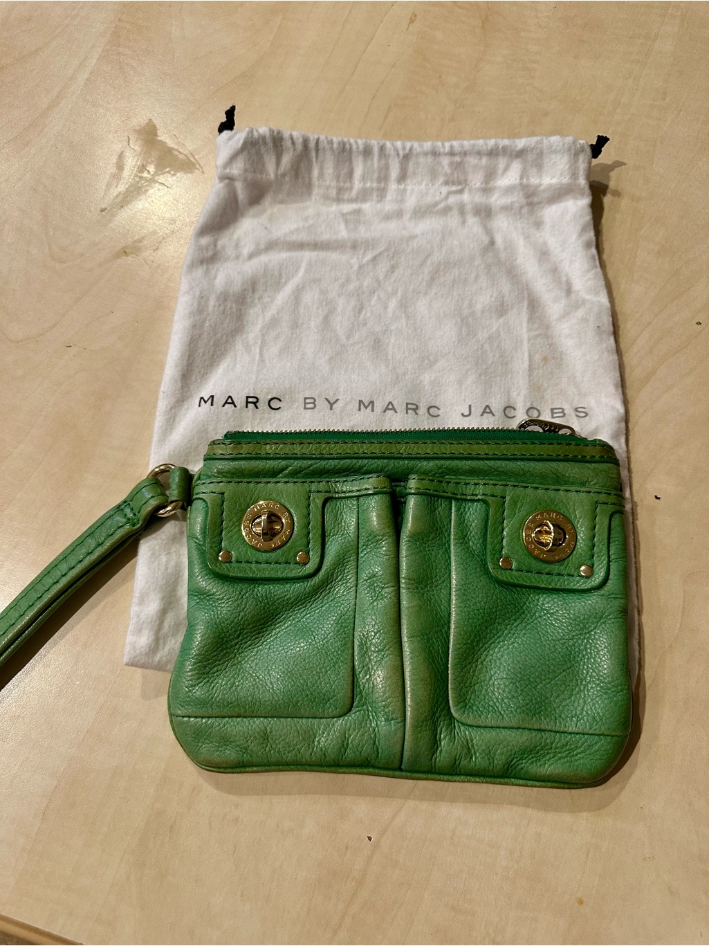 Marc By Marc Jacobs Green Pebbled Leather Wristlet With Gold Accents